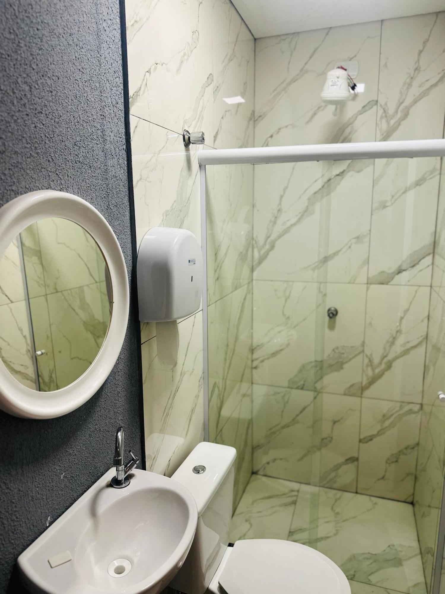 On Park Hotel E Estacionamento Traslado 과룰류스 외부 사진