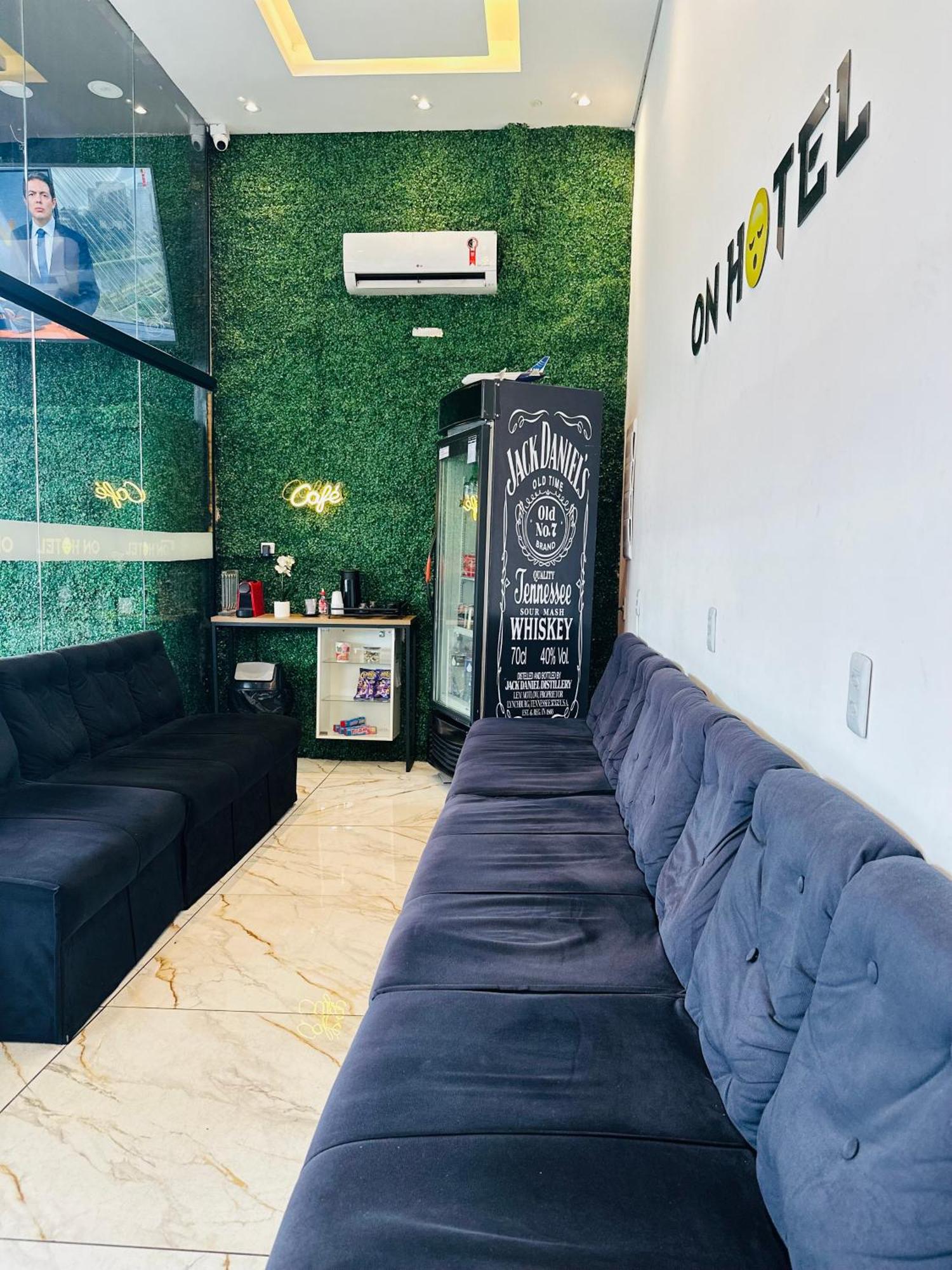 On Park Hotel E Estacionamento Traslado 과룰류스 외부 사진
