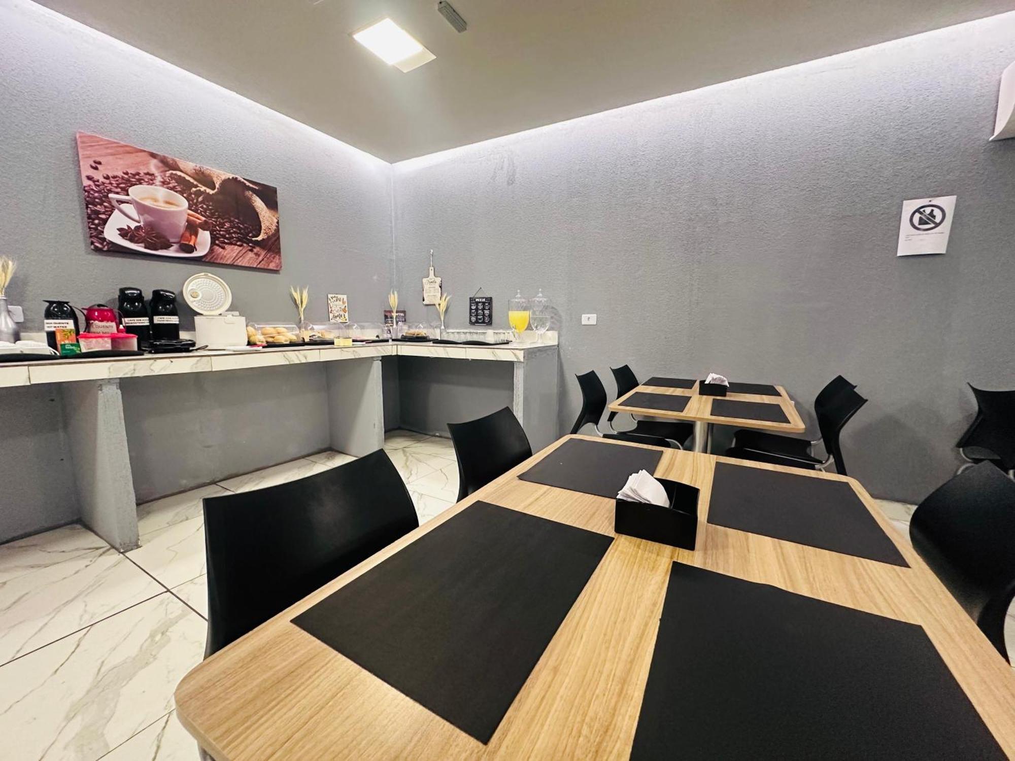 On Park Hotel E Estacionamento Traslado 과룰류스 외부 사진